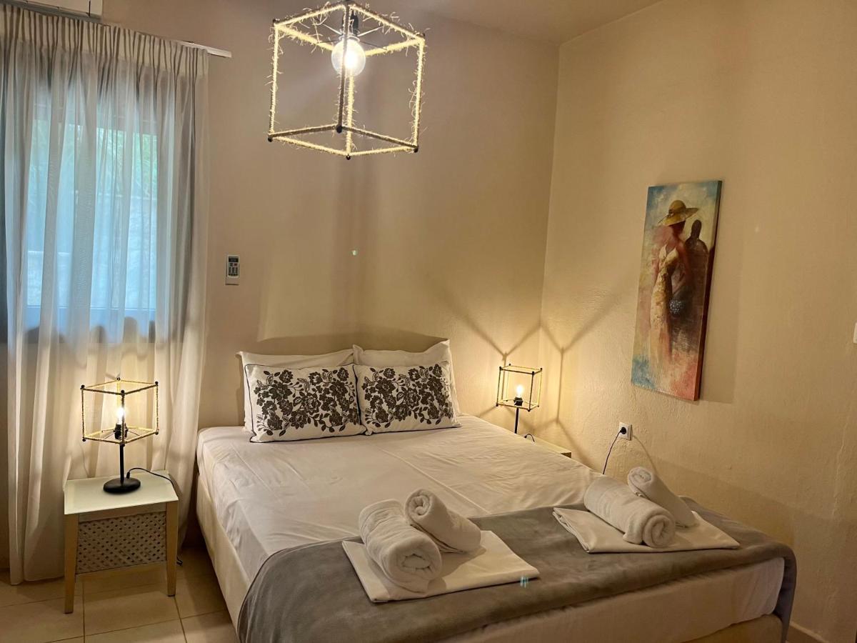 The Beach House - Apartments & Studios (Adults Only) أفيتوس المظهر الخارجي الصورة
