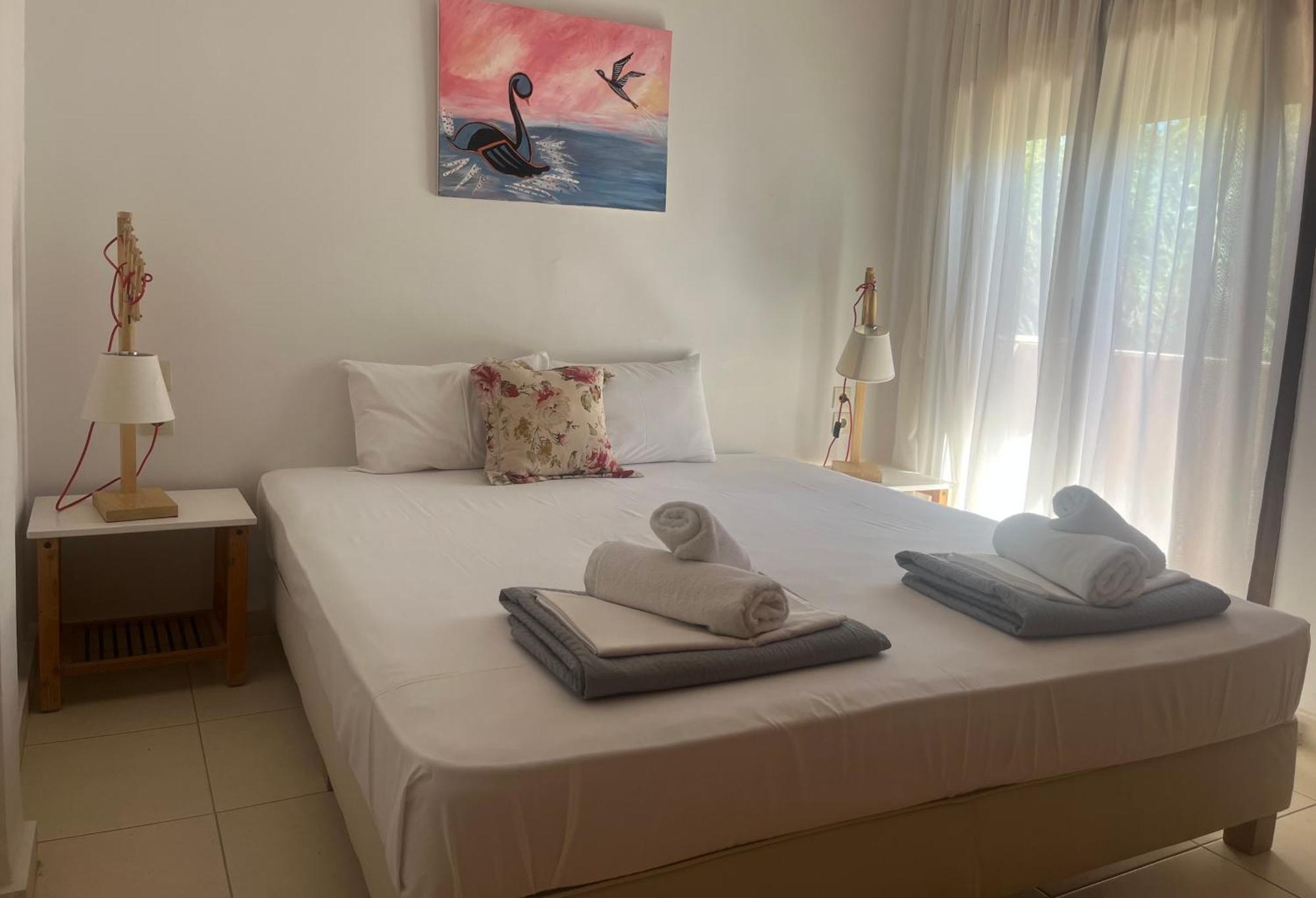 The Beach House - Apartments & Studios (Adults Only) أفيتوس المظهر الخارجي الصورة