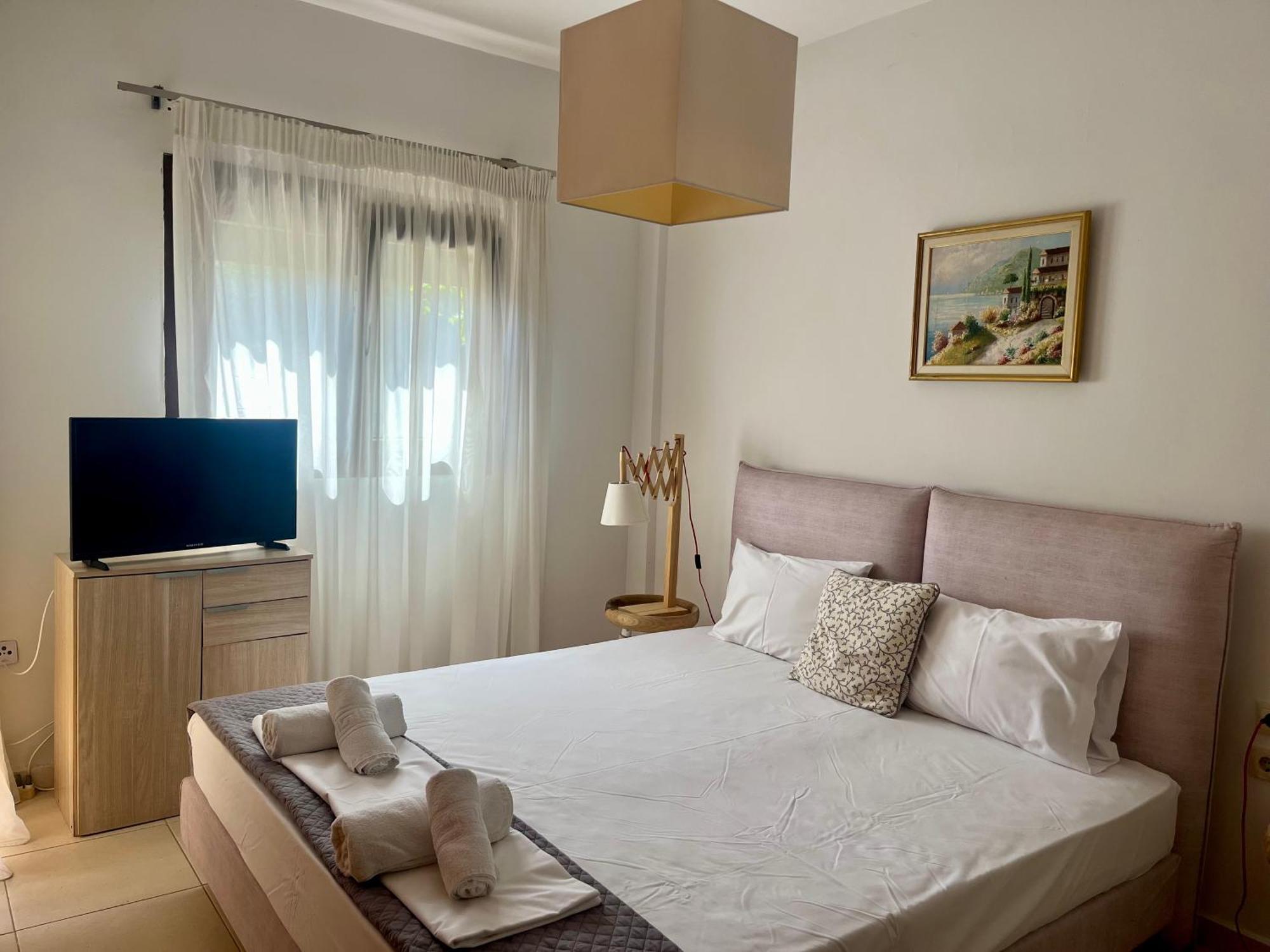The Beach House - Apartments & Studios (Adults Only) أفيتوس المظهر الخارجي الصورة